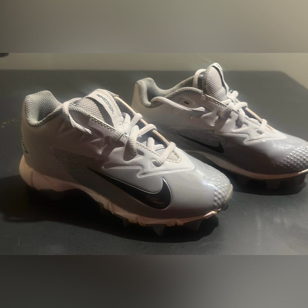 Nike Light Gray Kids Cleats